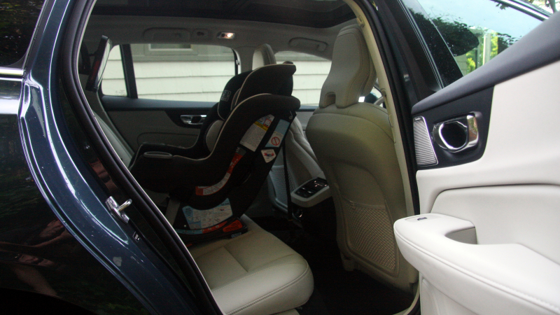 Illustration for article titled The 2019 Volvo V60 Is Not the Ideal Family Wagon It Seems Like in Theory